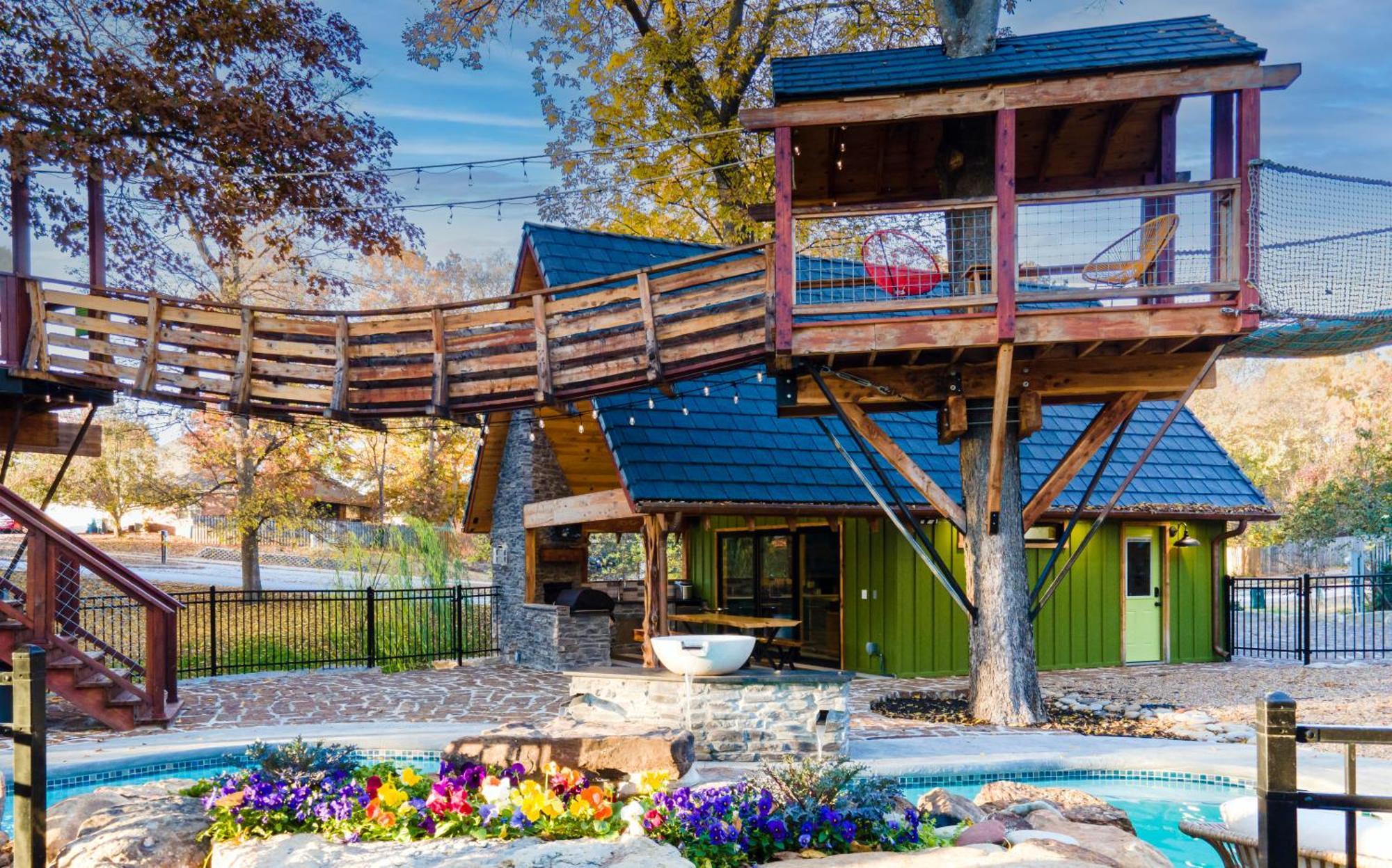 The Tree House In Bentonville Eksteriør bilde